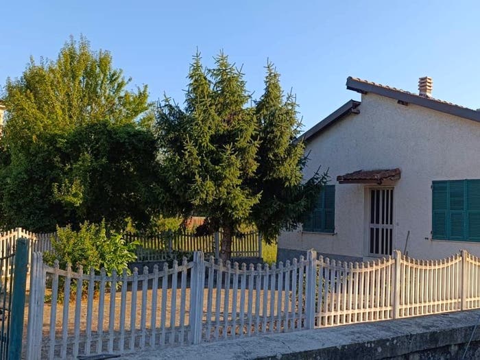 Casa quadrilocale in vendita in Regione Casorano, Merana
