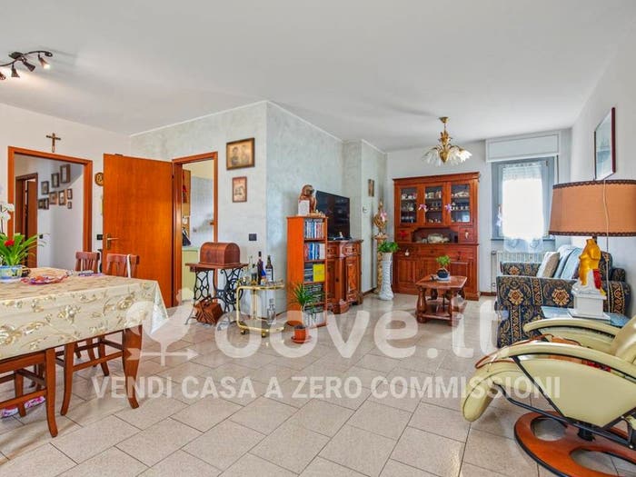 Appartamento quadrilocale in vendita in Via A Vespucci, Sciarè, Gallarate