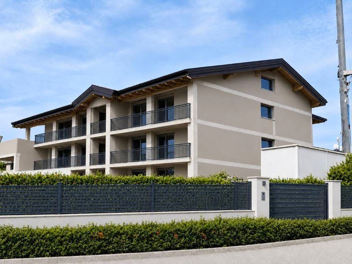 Appartamento quadrilocale in vendita in Entroterra, Desenzano del Garda