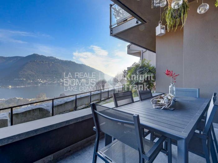 Appartamento quadrilocale in vendita in Nino Bixio, Como