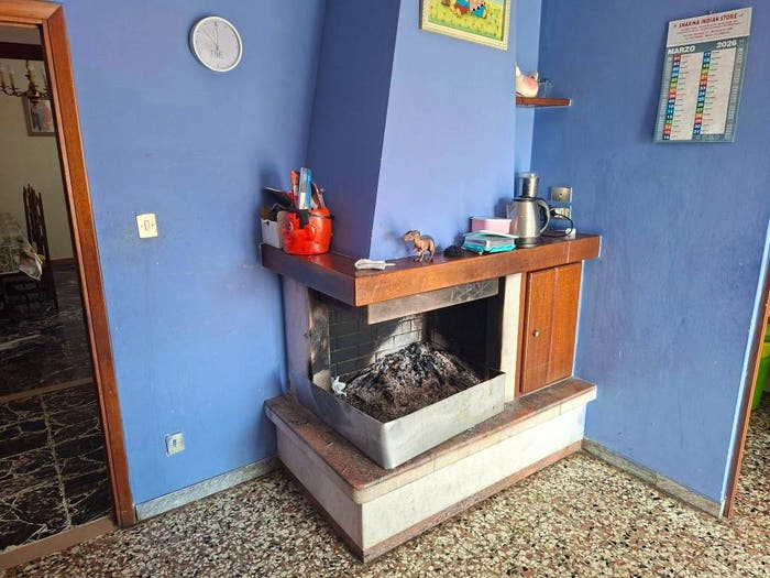 Appartamento con 6 locali in vendita in Via Ammiraglio Burzagli, Città, Montevarchi