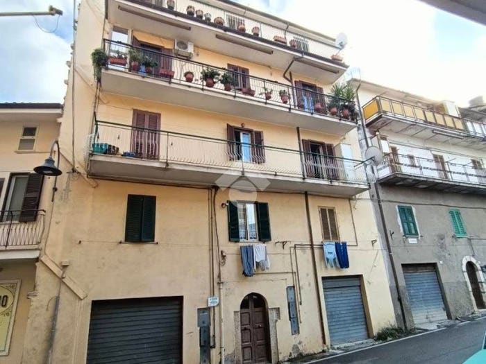 Appartamento trilocale in vendita in VIA DANTE, Carpineto Romano
