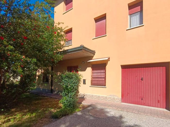 Appartamento quadrilocale in vendita in Via Girolamo Frescobaldi, Cento Paese, Cento