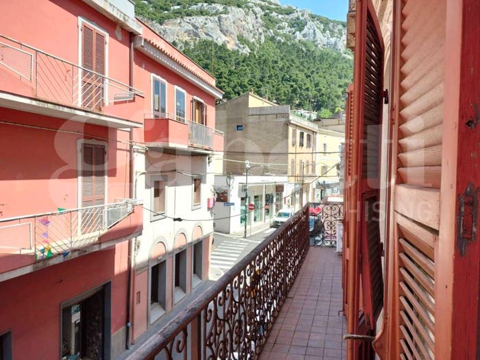 Appartamento quadrilocale in vendita in Via Lamarmora, Centro, Dorgali