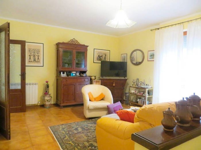 Appartamento con 6 locali in vendita in Via Vittorio Alfieri, Ponte A Bozzone, Castelnuovo Berardenga