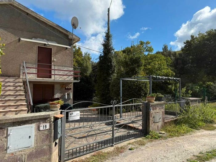 Casa quadrilocale in vendita in Sassetta