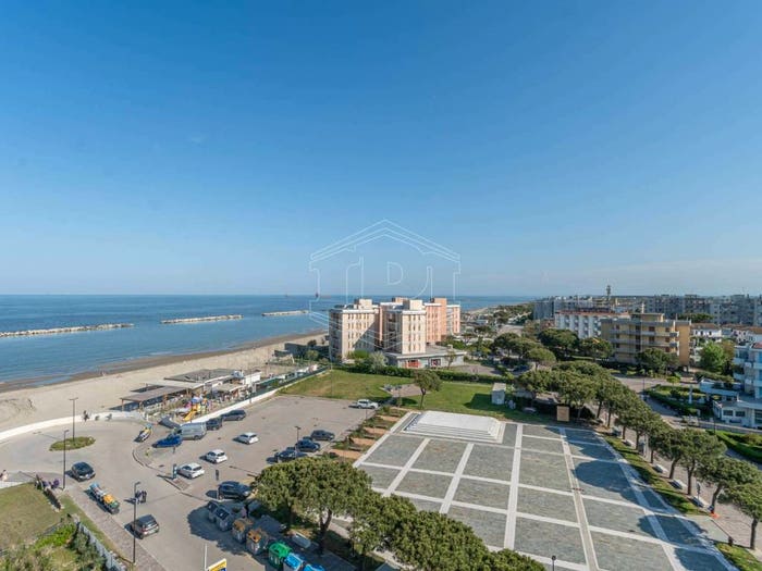 Appartamento trilocale in vendita in Viale Francesco Petrarca, Lido Adriano Lido di Dante, Ravenna