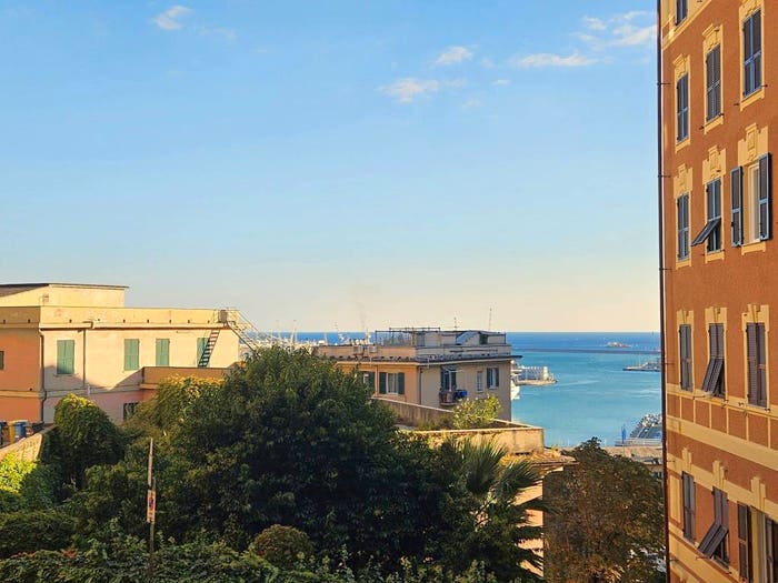 Appartamento bilocale in vendita in Via Angelo Ceppi di Bairolo, Dinegro, Genova
