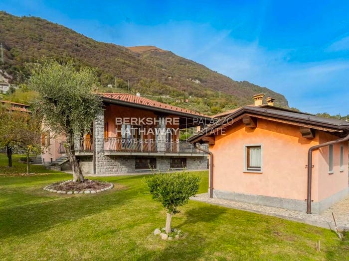 Casa con 6 locali in vendita in Lenno, Tremezzina