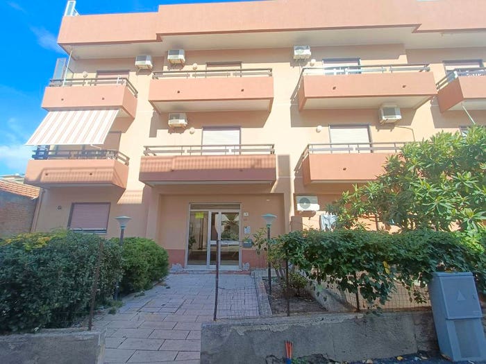 Appartamento quadrilocale in vendita in Via Zizzo, Centro, Villafranca Tirrena