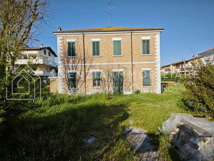Casa con 6 locali in vendita in Lido di Savio Lido di Classe, Ravenna