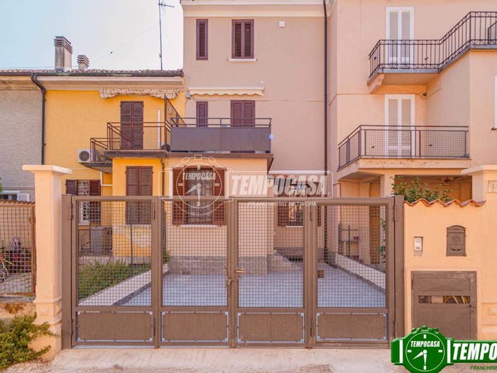 Appartamento trilocale in vendita in Via Rodolfo Maiocchi, Via Riviera, Pavia