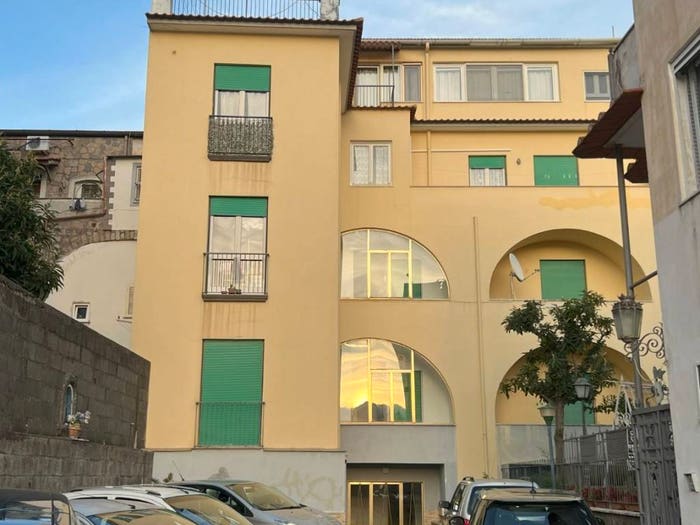 Appartamento con 5 locali in vendita in Centro, Piano di Sorrento