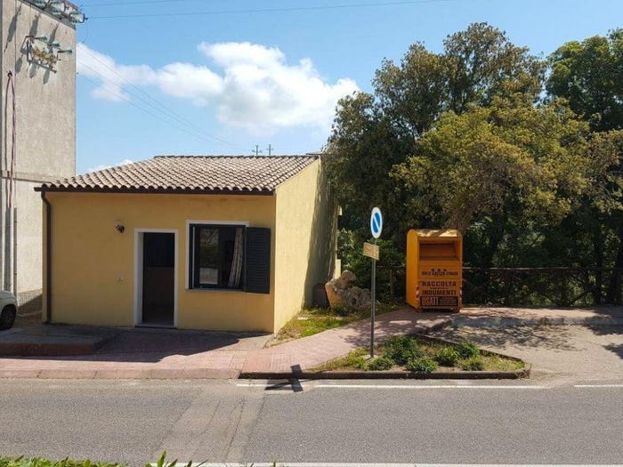 Casa trilocale in vendita in Via Caprera, Luogosanto