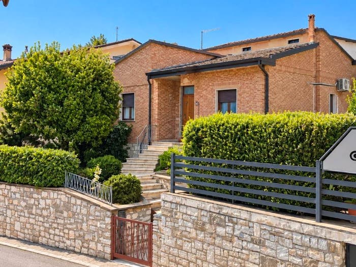 Casa trilocale in vendita in Via dei Colli, Centro, Sinalunga