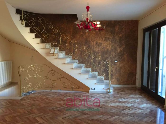 Casa con 6 locali in vendita in contrada parignano, Nereto