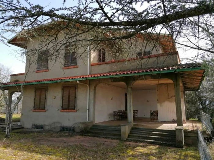 Casa con 6 locali in vendita in Via Zara, Bucine