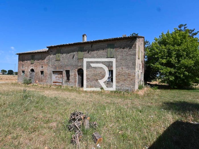 Casa con 6 locali in vendita in VIA RAVEGNANA, Roncalceci Longana, Ravenna