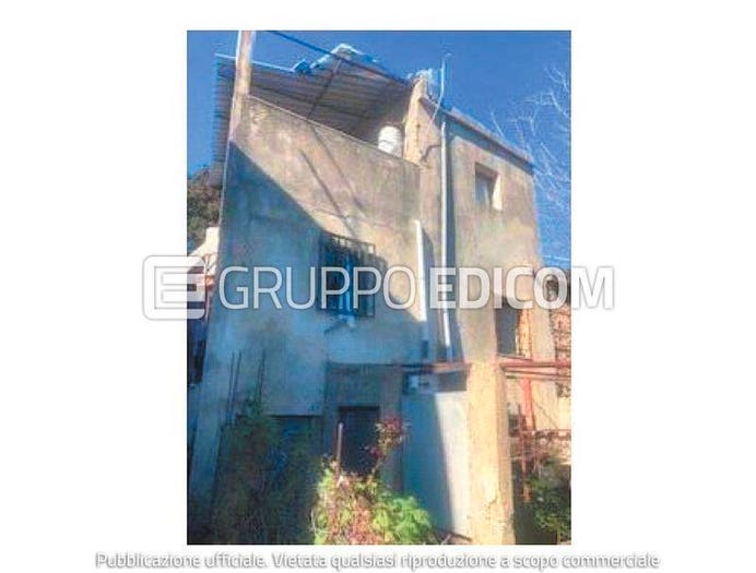 Casa con 6 locali in vendita in via Nazionale frazione Vill Gesso quartiere Cda Locanda, Gesso, Messina