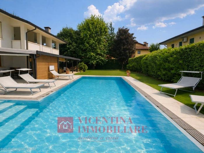Casa con 5 locali in vendita in Via Lago di Misurina, Crispi Cavour, Costabissara