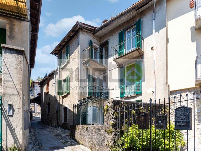Casa con 6 locali in vendita in Via del Rosario, Caglio