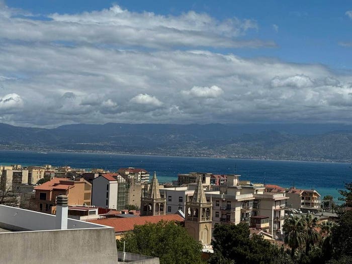 Appartamento trilocale in vendita in Via Adolfo Celi, Minissale, Messina