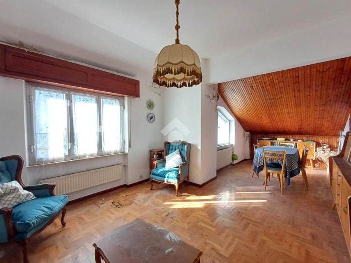 Appartamento trilocale in vendita in Via Alla Vittoria, Centro, Busalla