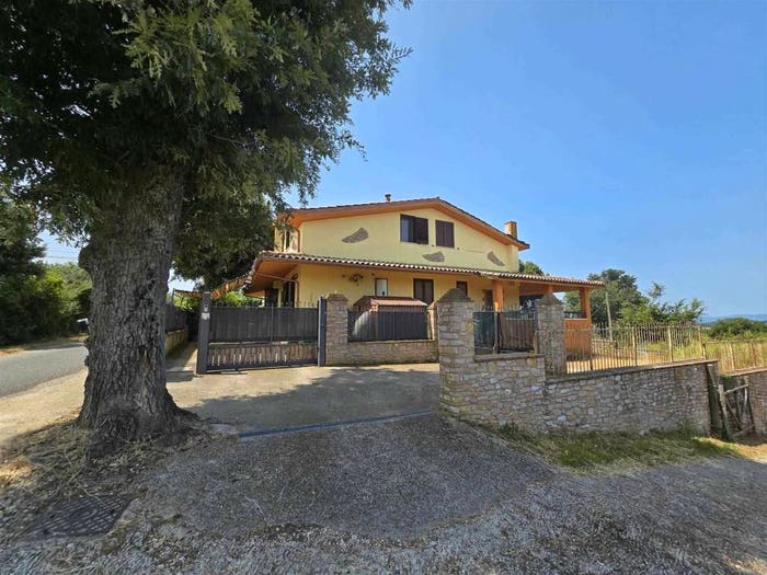 Appartamento quadrilocale in vendita in Monterotondo Marittimo