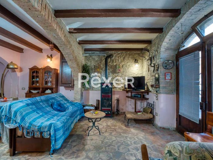 Appartamento quadrilocale in vendita in Piazza Novembre, Centro, Castel Viscardo