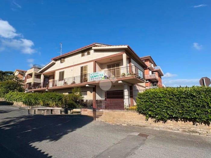 Casa con 6 locali in vendita in Via olanda, Cecchina, Albano Laziale