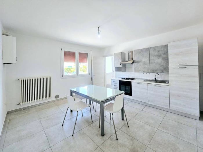 Appartamento bilocale in vendita in VIA ROMA, Centro, Villa Estense
