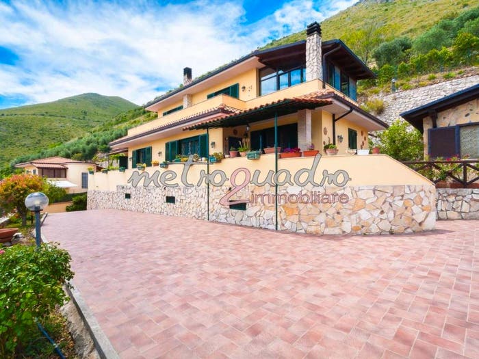 Casa con 6 locali in vendita in Contrada San Giacomo, Itri