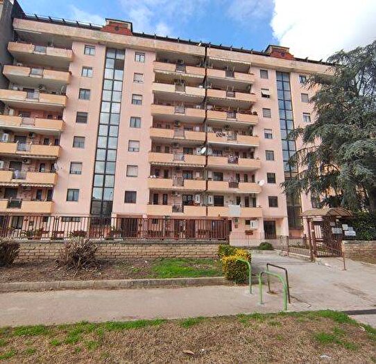 Appartamento trilocale in vendita in Via Degli Oleandri, Parco degli Aranci, Caserta