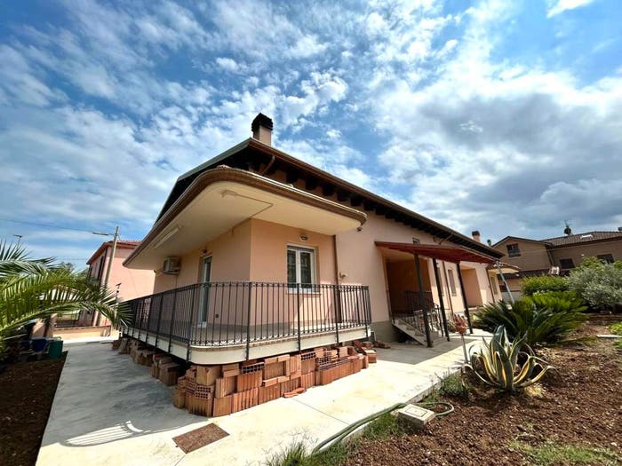 Casa quadrilocale in vendita in Via Palazzo, Villa San Leonardo, Ortona