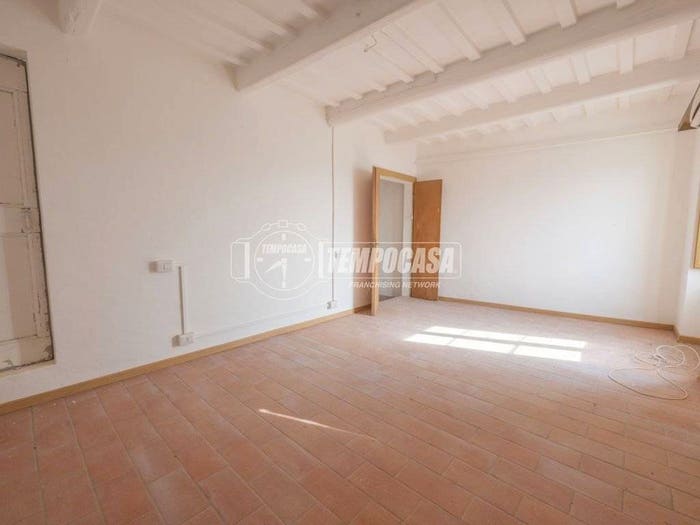 Appartamento con 5 locali in vendita in Via della Croce, Centro, Petriolo