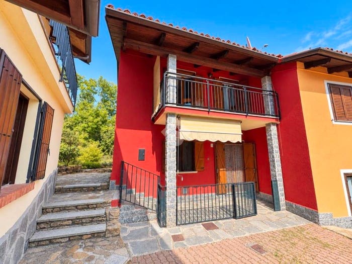 Casa trilocale in vendita in Via Bussoneis, Val della Torre