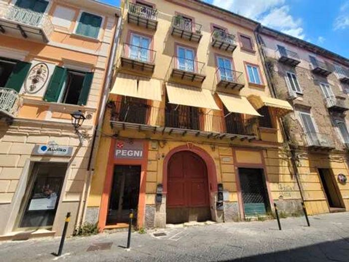 Appartamento quadrilocale in vendita in Via San Carlo, Centro Storico Corso Trieste, Caserta