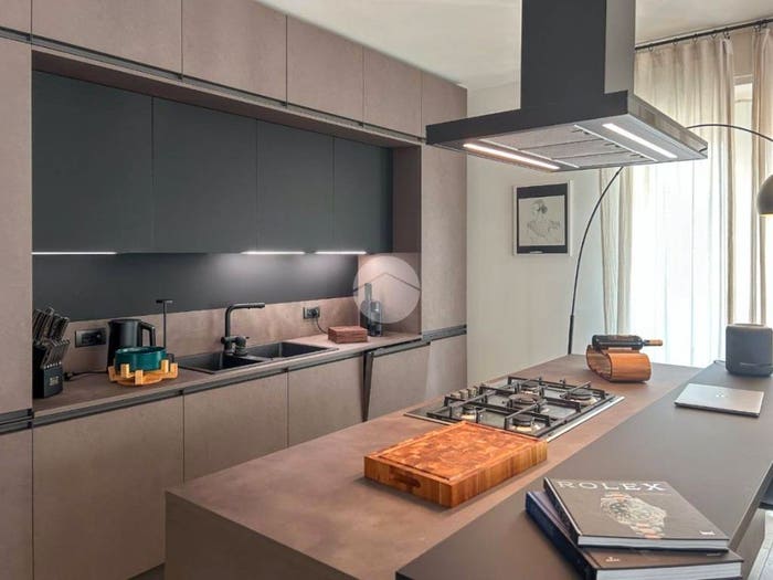 Appartamento trilocale in vendita in Via Ferdinando Magellano, Centro, Bardolino