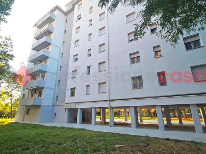 Appartamento quadrilocale in vendita in via belgrado, Stadio Acquedotto, Carpi