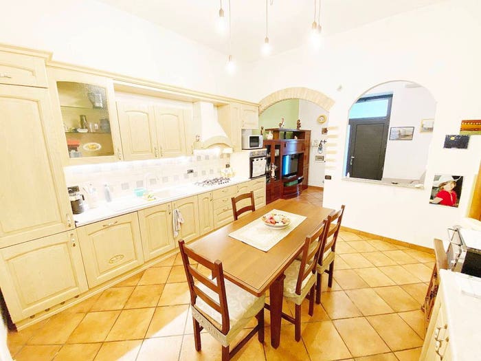 Appartamento trilocale in vendita in Via Vittorio Veneto, Centro, Magnago