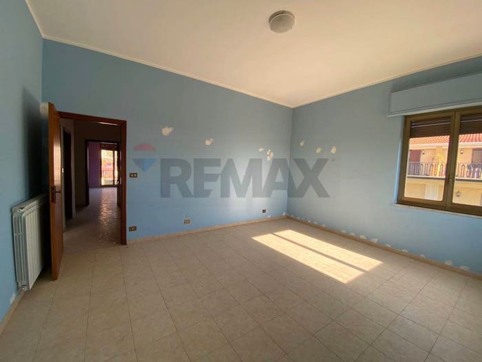Appartamento con 6 locali in vendita in via Mameli angolo via francesco Crispi, Centro, Belpasso