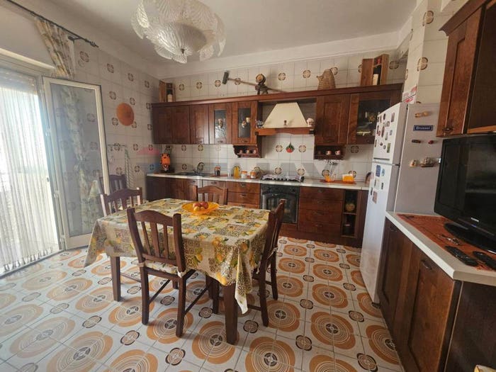 Appartamento trilocale in vendita in via polizzi, Centro, Bagheria