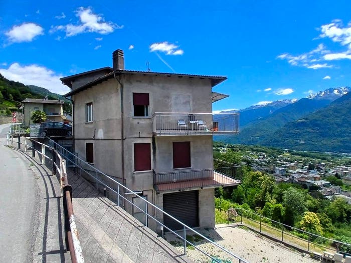 Appartamento trilocale in affitto in Via Piedo, Centro, Tresivio