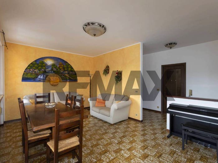 Appartamento con 6 locali in vendita in Via Borgo Emilio, Borgo Emilio, Arcevia