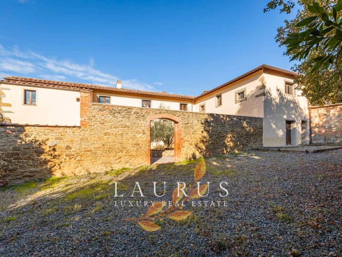 Appartamento quadrilocale in vendita in Montecchio, Cortona