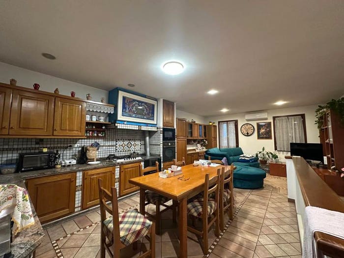 Casa quadrilocale in vendita in Via Unione, Fanzolo, Vedelago