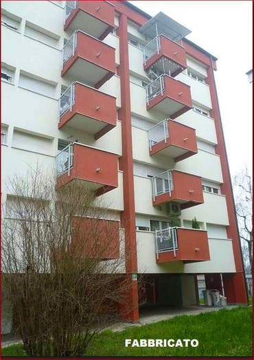 Appartamento quadrilocale in vendita in Centro, Locate di Triulzi