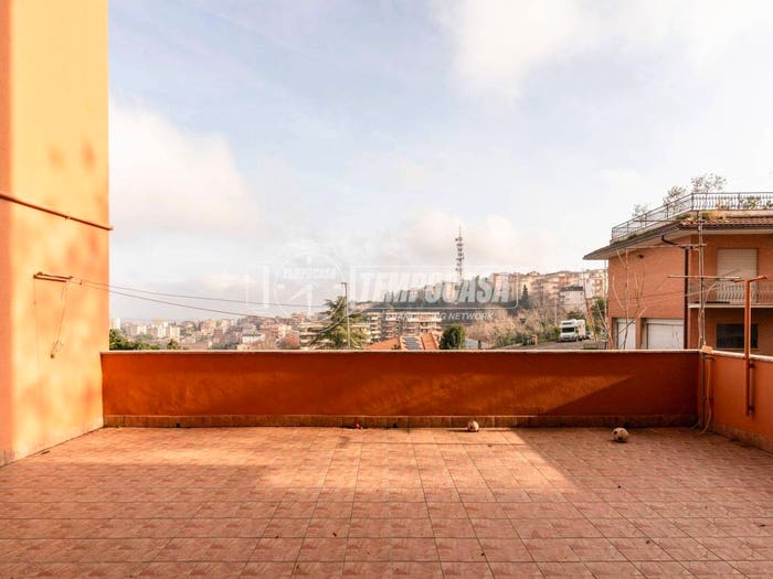 Appartamento quadrilocale in vendita in Via Carlo Sorcinelli, Centro, Macerata