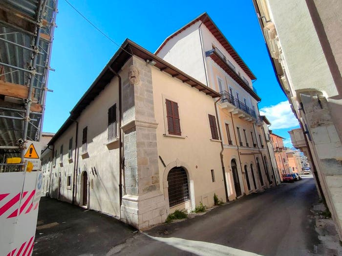 Casa quadrilocale in vendita in Via Santa Teresa, Duomo Fontana Luminosa, L'Aquila
