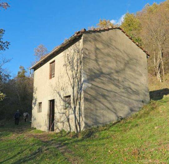 Casa bilocale in vendita in Bagnone